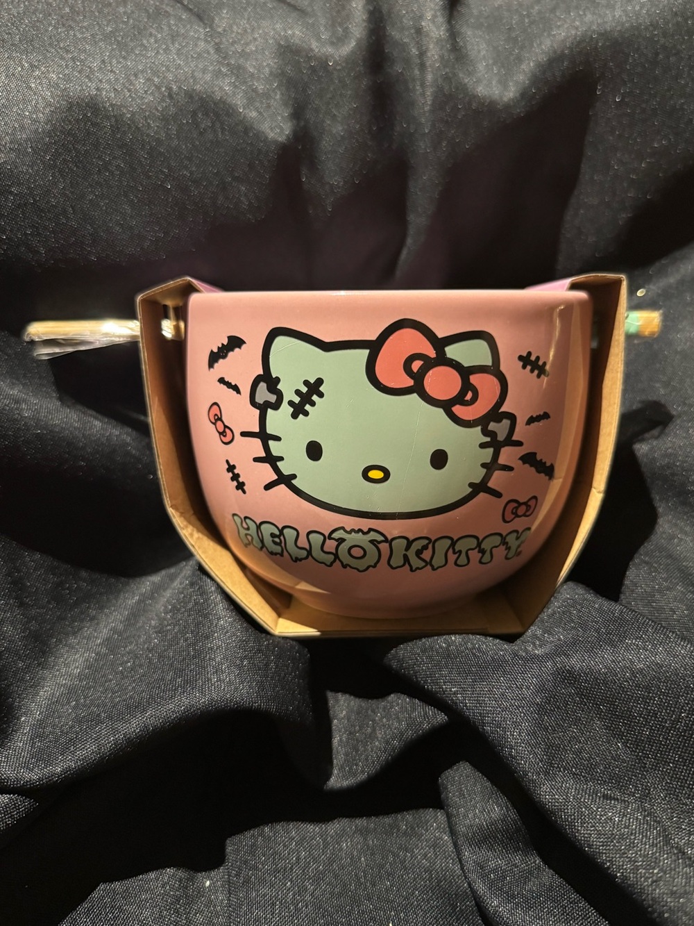 Hello Kitty Halloween Ceramic Noodle Bowl w/Chopsticks